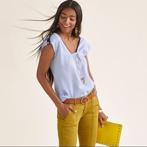 CAbi Spring 2019 Limited Edition Top NWT XS